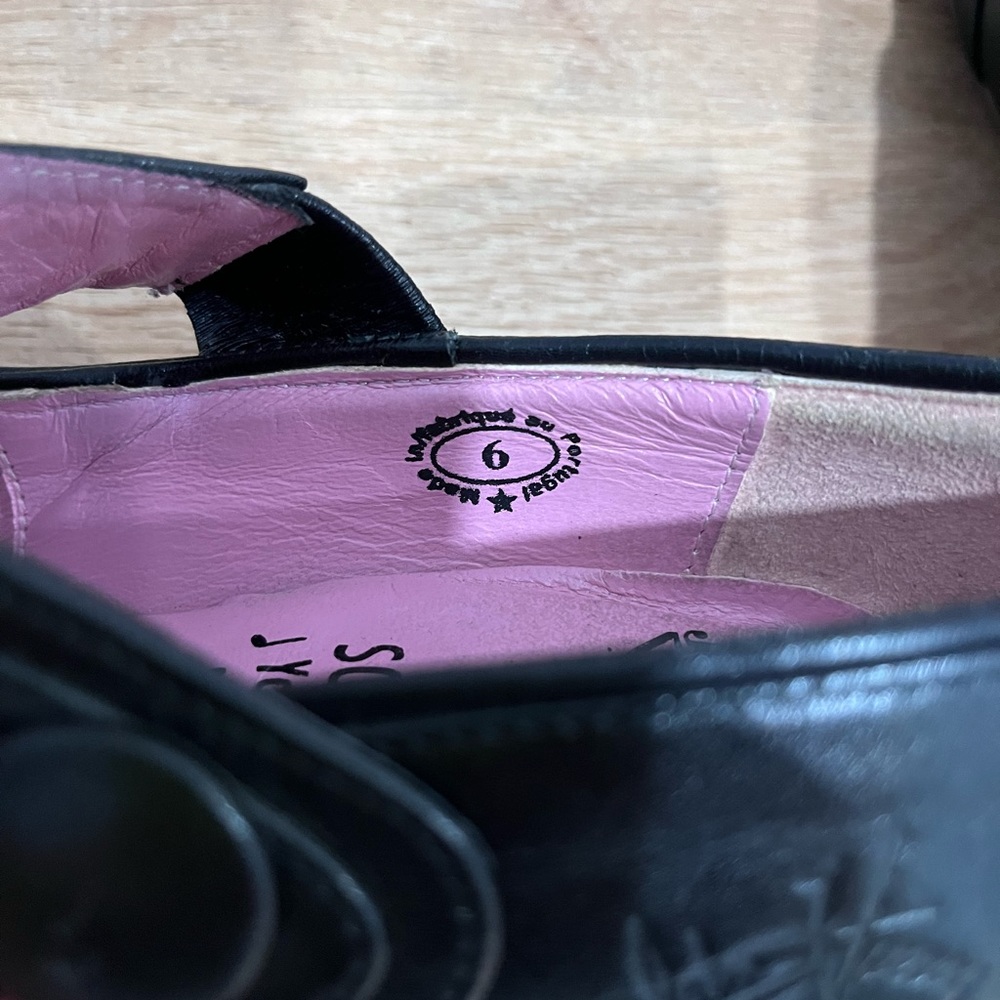 John Fluevog Black Mary Jane Heels with Pink Lining - Picture 5 of 10